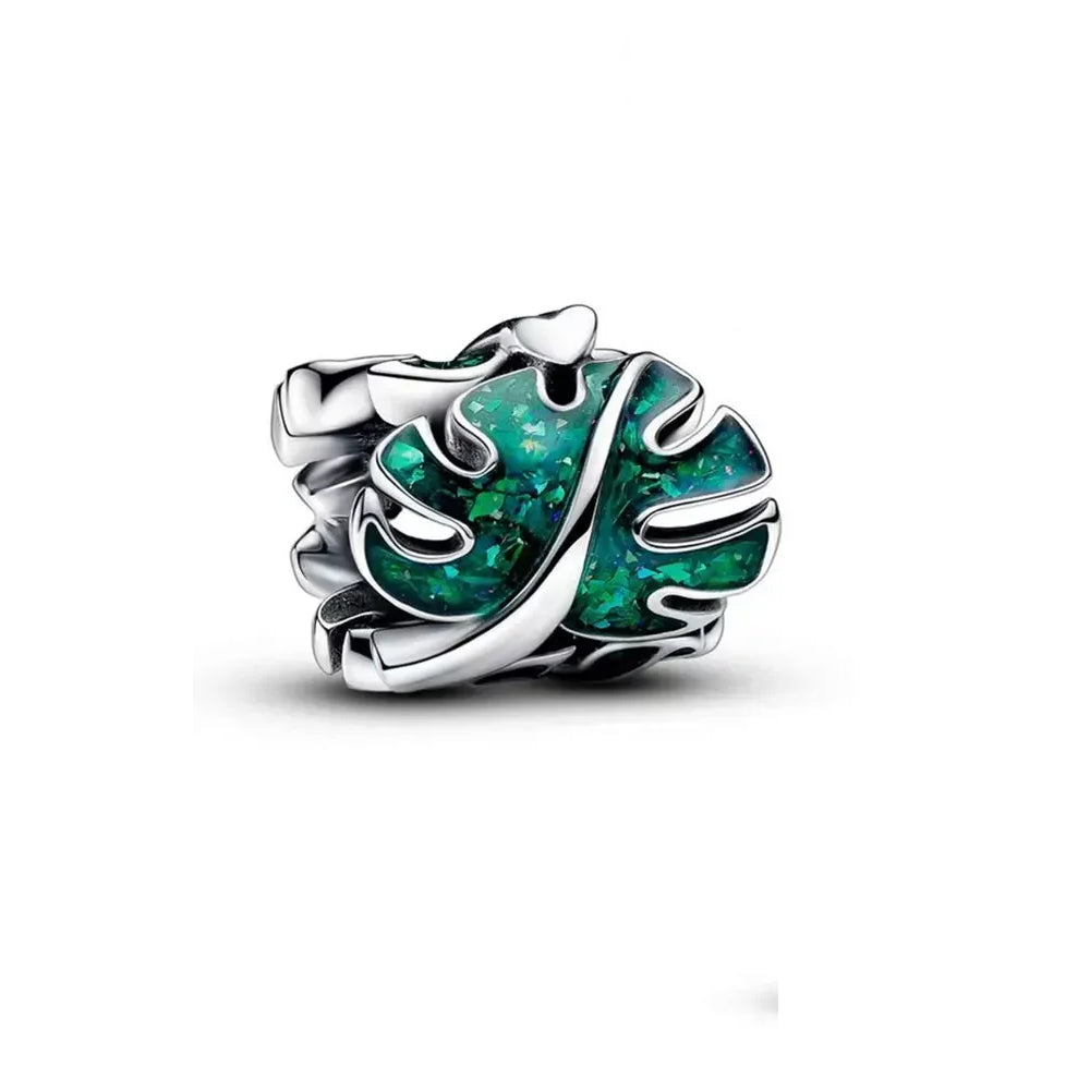 Monstera Leaf – Charm