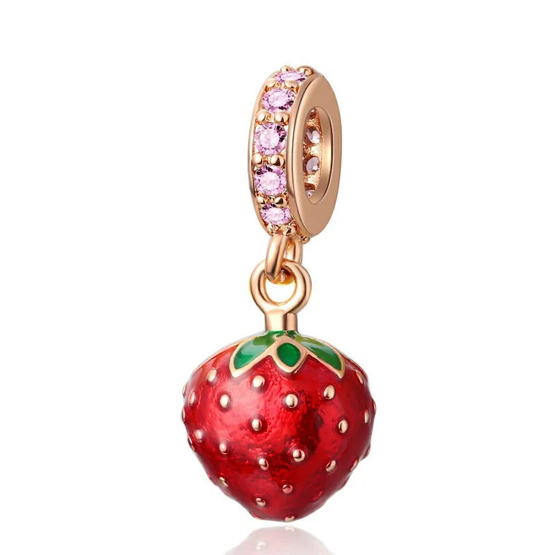 Erdbeere – Charm in Rosévergoldung