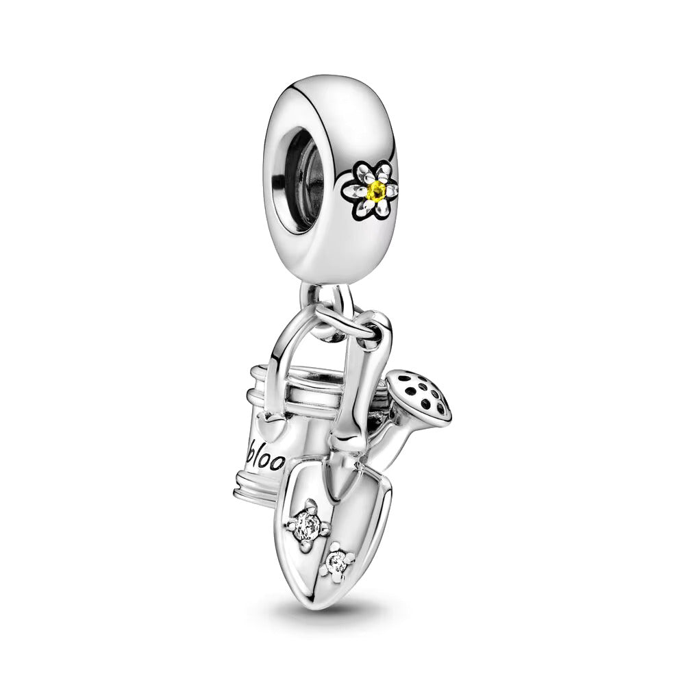 Gärtnerliebe – Charm mit Gießkanne & Schaufel