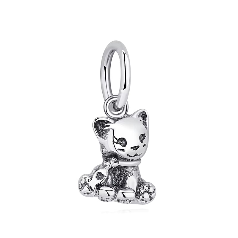 Lucky Cat – Charm