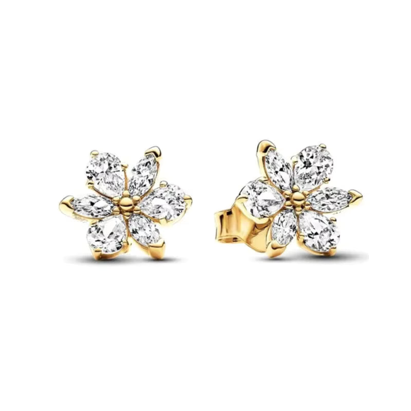 Blütenzauber – Goldene Ohrstecker